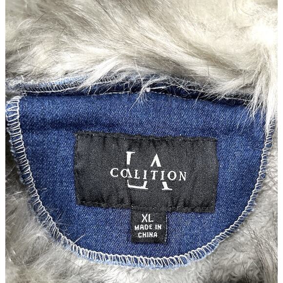NEW Coalition LA Sz XL Faux Fur Collar and Lining Cropped Denim Jean Jacket NWT - Picture 3 of 16